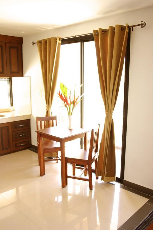 Chaweng Lakeview Condotel Ко Самуи Екстериор снимка