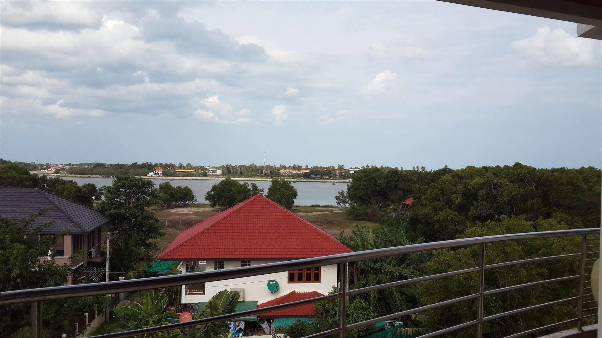 Chaweng Lakeview Condotel Ко Самуи Екстериор снимка