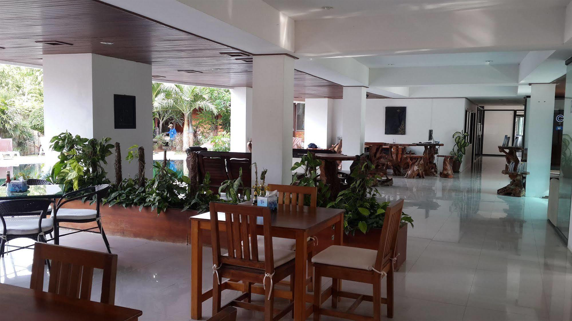 Chaweng Lakeview Condotel Ко Самуи Екстериор снимка